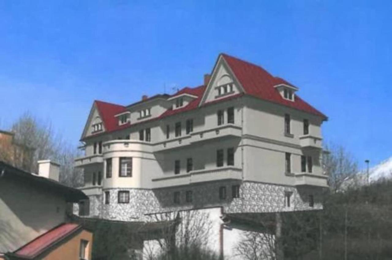 Apartman Ostry Vrsok V Starom Smokovci Lägenhet Vysoké Tatry Exteriör bild
